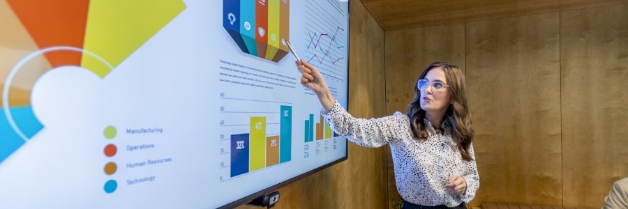 img blog How to use PowerPoint Presenter Coach to make better presentations A